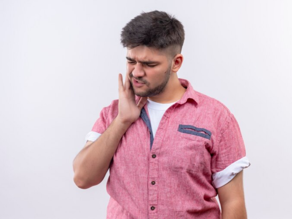 common causes of ear pain after tooth extraction